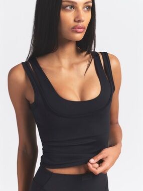 NikeSKIMS MATTE Black Double-Strap Scoop Crop Tank